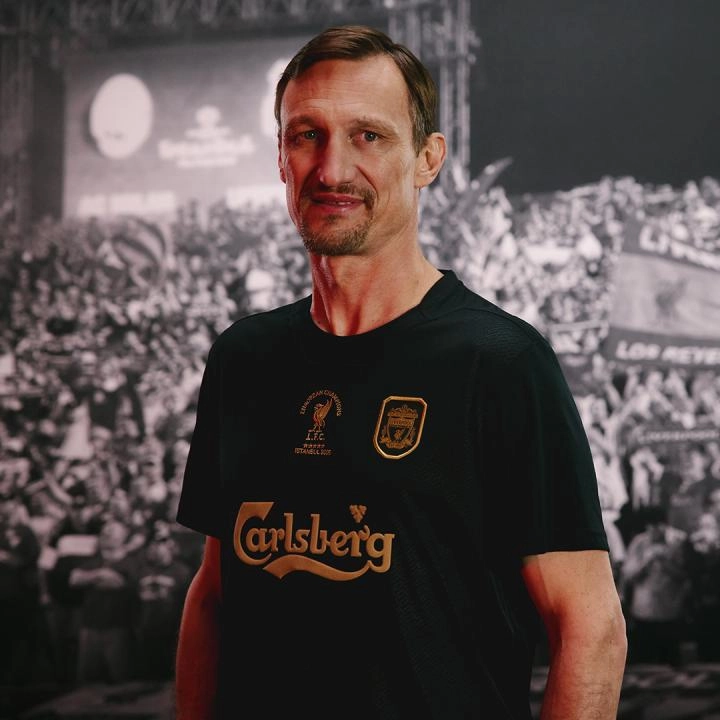 1*4様 [公式]リバプール　優勝記念　イスタンブール　tシャツ LFCと1PointFiveがイスタンブールから20年を記念して世界初の